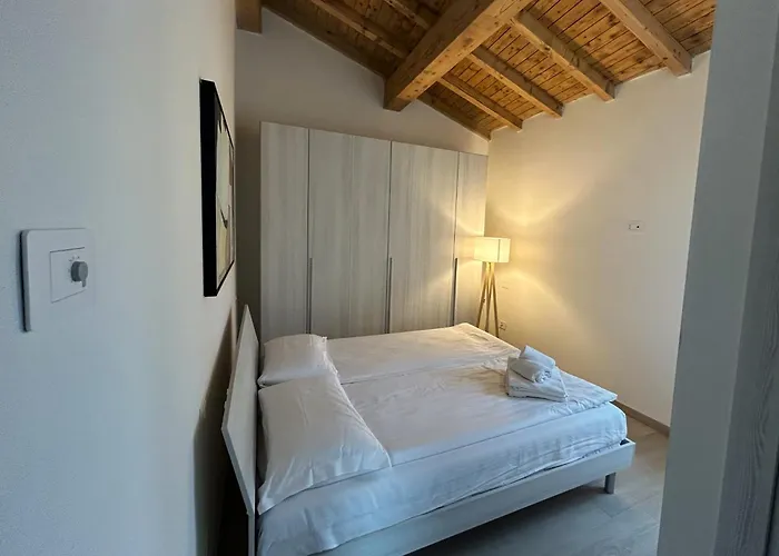 Antico Borgo San Zeno Apartamento